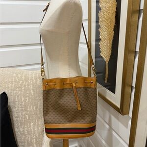 Gucci Sherry Line Shoulder Bag
